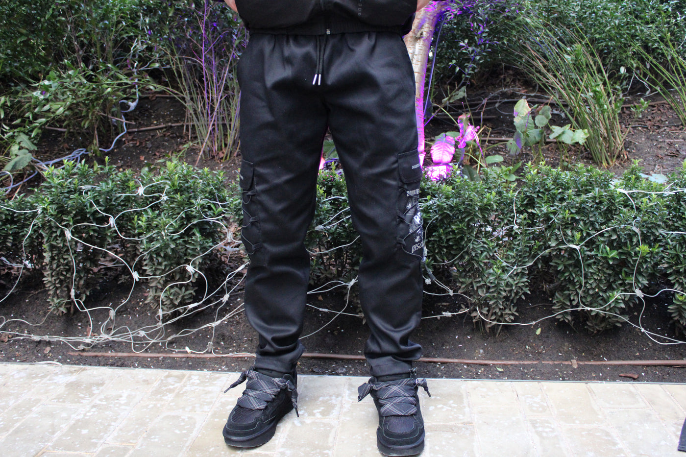 'No Belief' Black Cargos